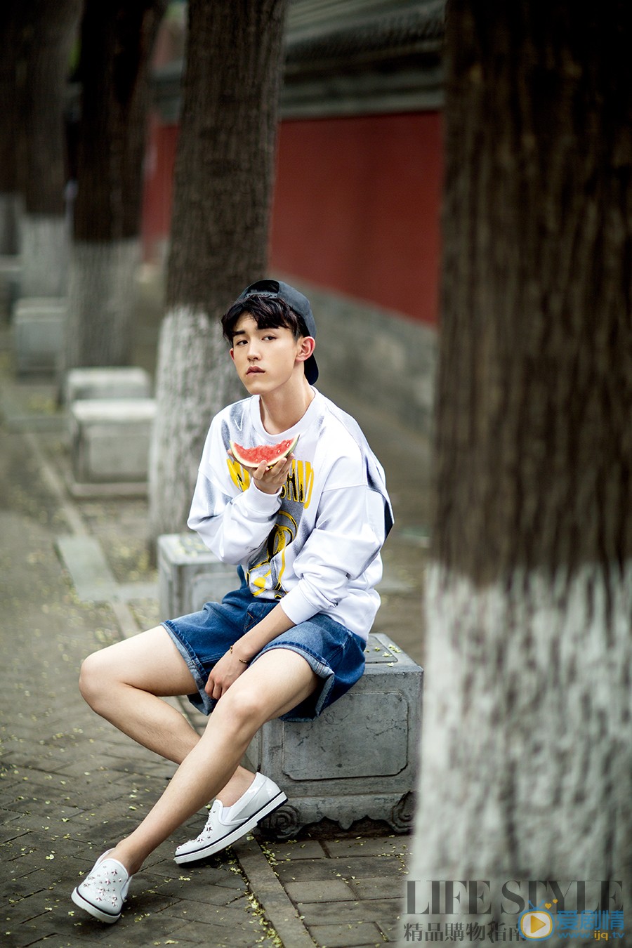 郭俊辰时尚街拍 郭俊辰高清写真_郭俊辰高清剧照