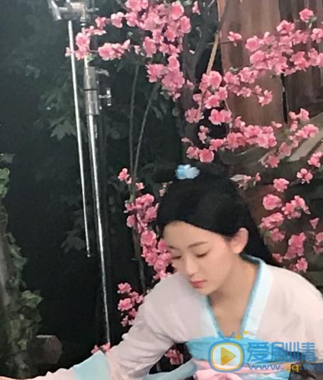 罗予彤片场照 罗予彤高清写真_罗予彤高清剧照
