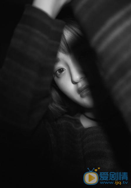 罗予彤黑色帅气写真 罗予彤高清写真_罗予彤高清剧照