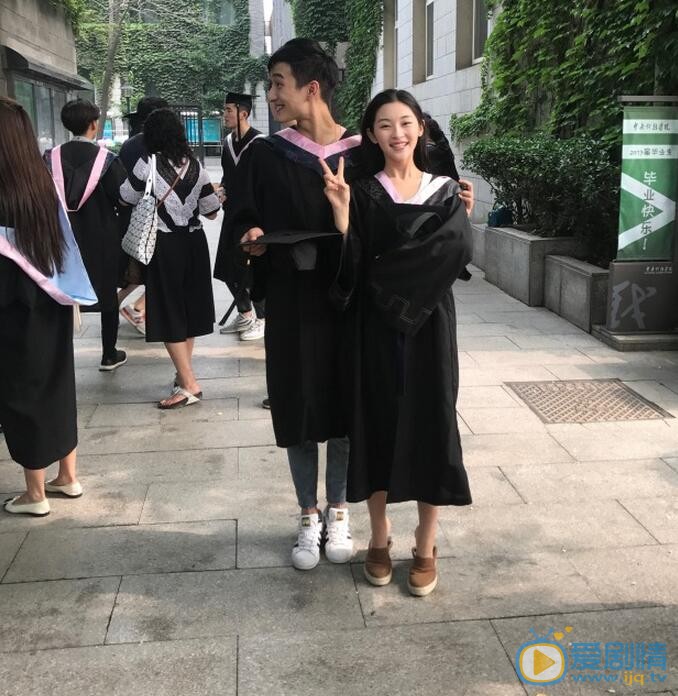 姜嫄清纯毕业照 姜嫄高清写真_姜嫄高清剧照