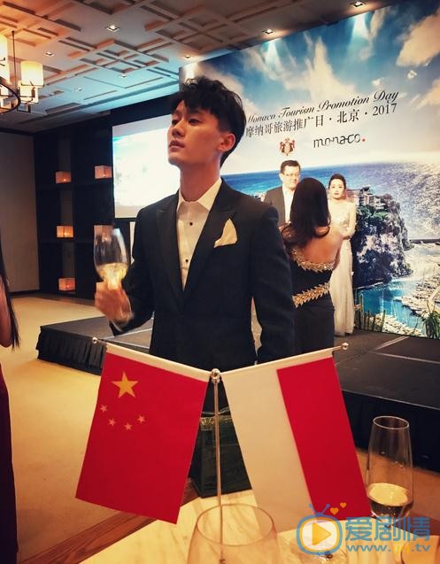 李柄辉活动照 李柄辉高清写真_李柄辉高清剧照