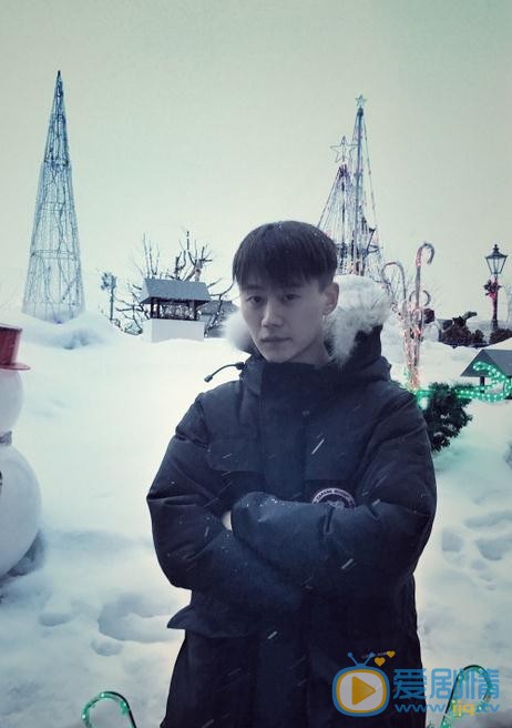 李柄辉生活照 李柄辉高清写真_李柄辉高清剧照