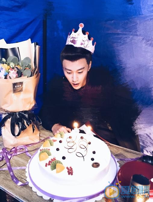 李柄辉片场照 李柄辉高清写真_李柄辉高清剧照