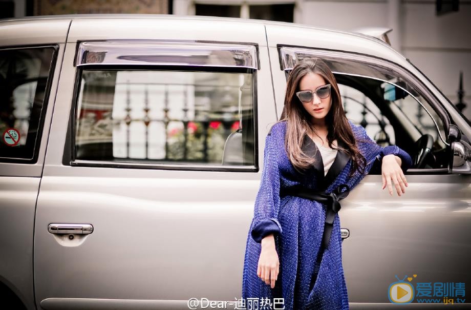 迪丽热巴街拍写真 迪丽热巴高清写真_迪丽热巴高清剧照