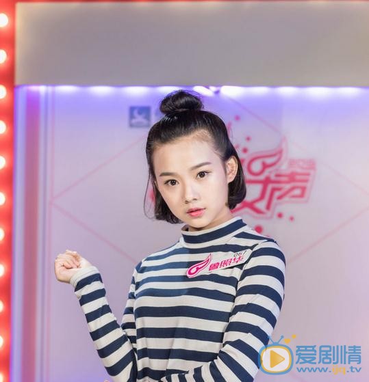 鲁照华《超级女声》比赛照 鲁照华高清写真_鲁照华高清剧照