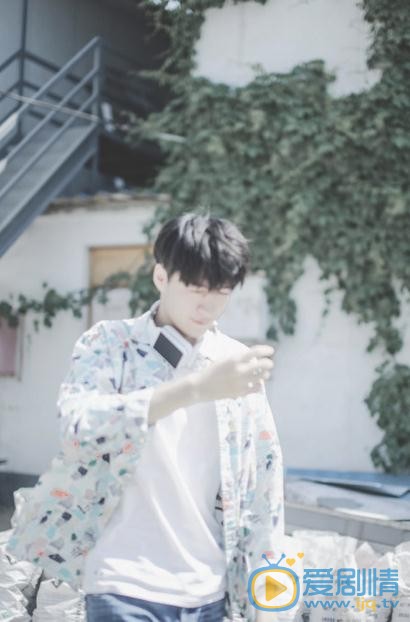 范晓东清凉写真 范晓东高清写真_范晓东高清剧照