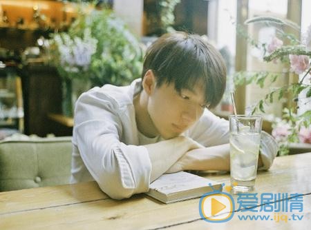 范晓东白衬衣写真 范晓东高清写真_范晓东高清剧照