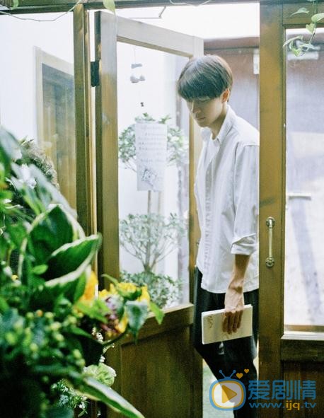 范晓东白衬衣写真 范晓东高清写真_范晓东高清剧照