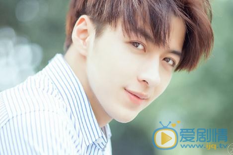 范晓东白衬衣写真 范晓东高清写真_范晓东高清剧照