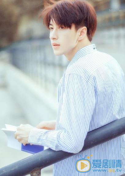 范晓东白衬衣写真 范晓东高清写真_范晓东高清剧照