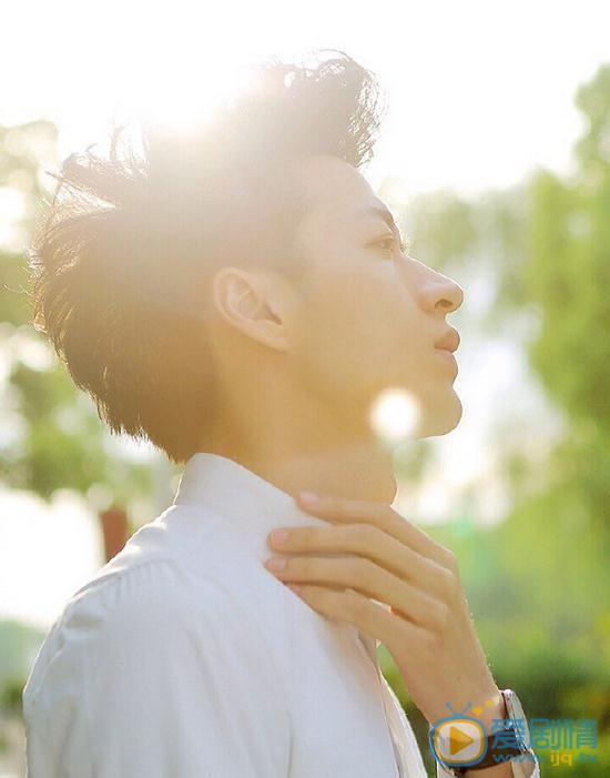 范晓东学生装扮写真 范晓东高清写真_范晓东高清剧照