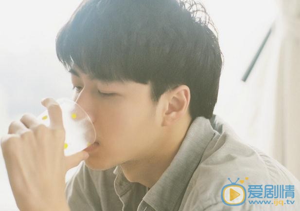 范晓东侧颜写真 范晓东高清写真_范晓东高清剧照