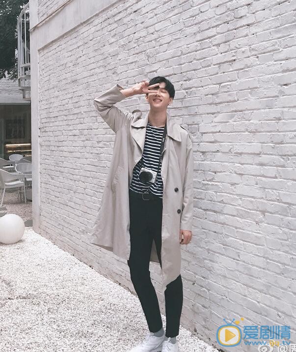 周彦辰街拍照 周彦辰高清写真_周彦辰高清剧照