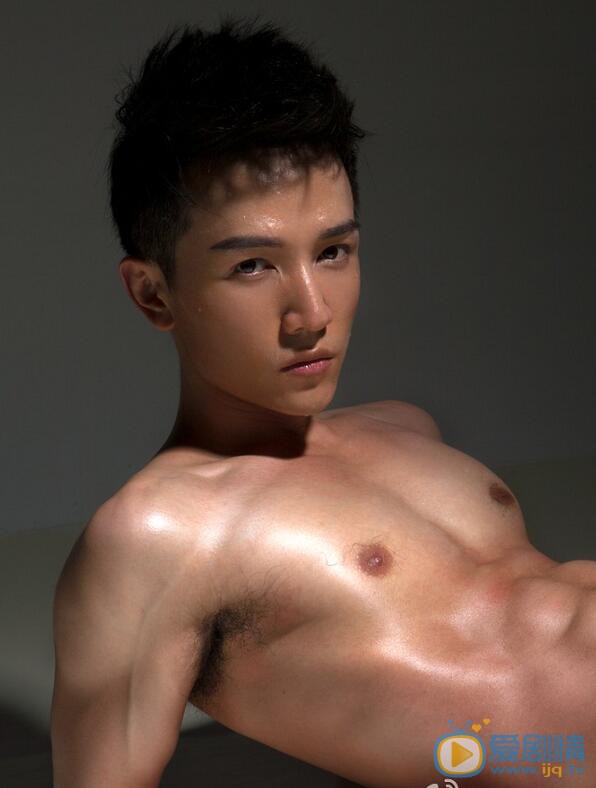 许之糯性感写真 许之糯高清写真_许之糯高清剧照