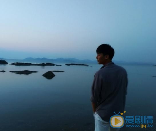 陆钧彦海边写真 陆钧彦高清写真_陆钧彦高清剧照