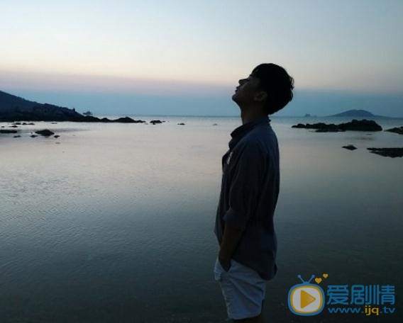 陆钧彦海边写真 陆钧彦高清写真_陆钧彦高清剧照