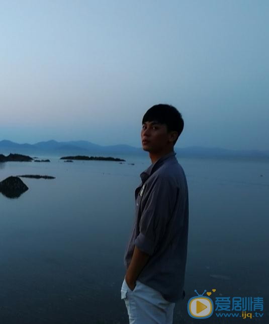 陆钧彦海边写真 陆钧彦高清写真_陆钧彦高清剧照
