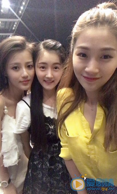 吕艳朋友合照 吕艳高清写真_吕艳高清剧照