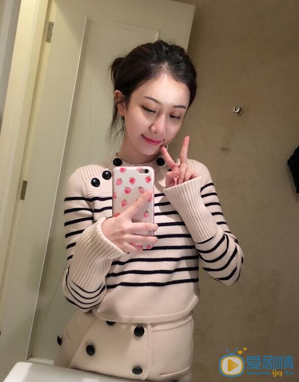 李思琪卖萌照 李思琪高清写真_李思琪高清剧照