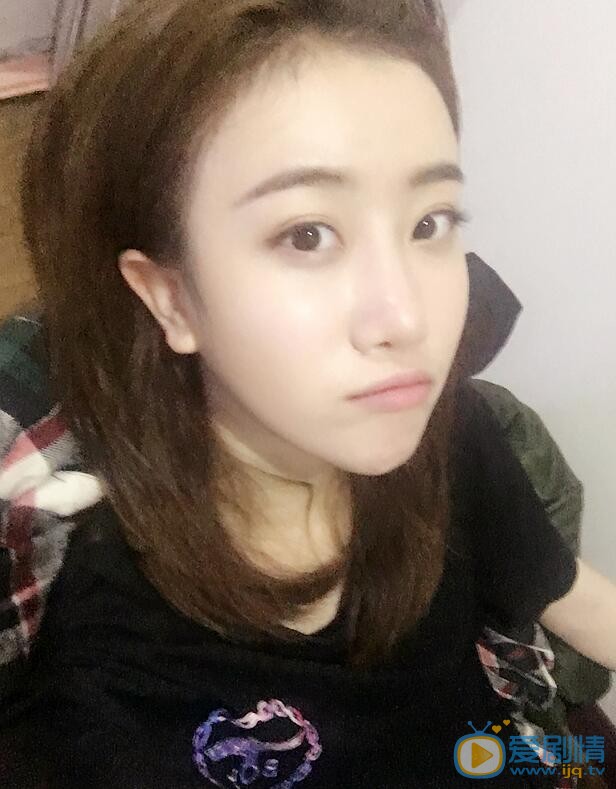 李思琪卖萌照 李思琪高清写真_李思琪高清剧照