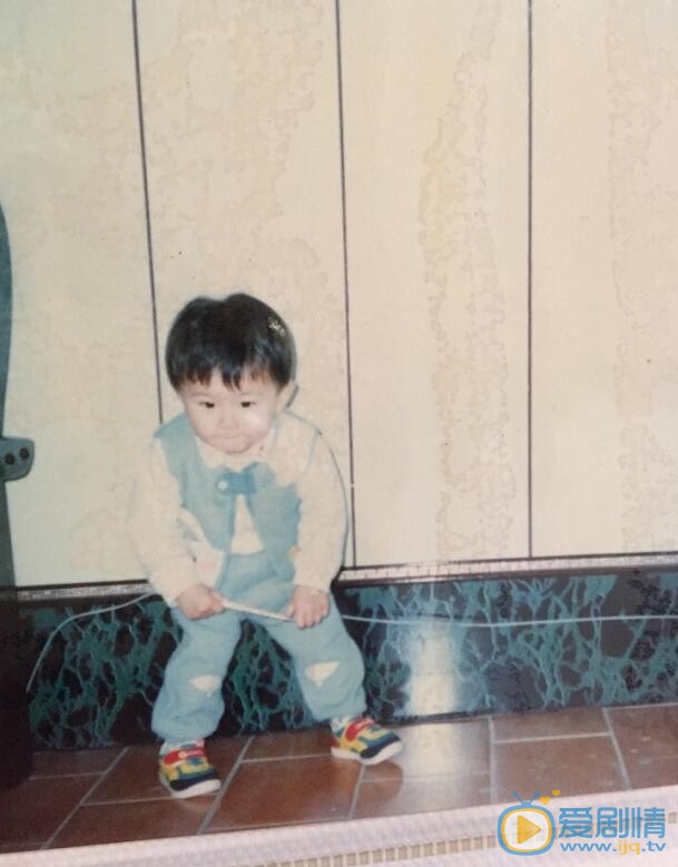 刘泯廷童年照 刘泯廷高清写真_刘泯廷高清剧照