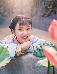那年花开月正圆春杏是谁演的？春杏扮演者许芳铱个人资料及生活写真照欣赏