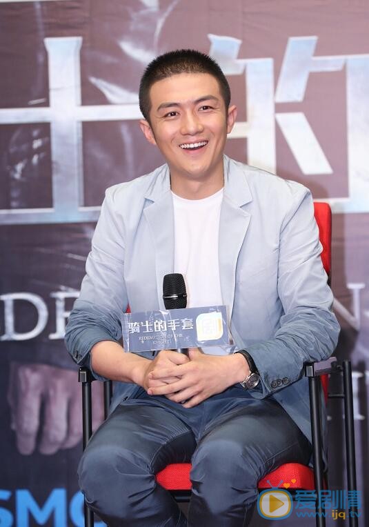  那年花开月正圆王世均是谁演的？王世均扮演者李泽锋个人资料及生活写真照欣赏