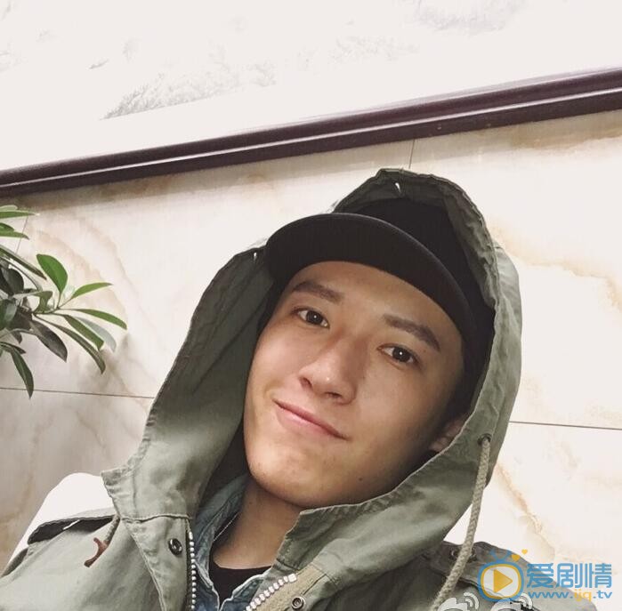 张何昊臻生活照 张何昊臻高清写真_张何昊臻高清剧照