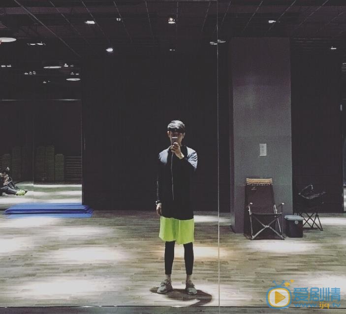 刘成瑞健身肌肉照 刘成瑞高清写真_刘成瑞高清剧照