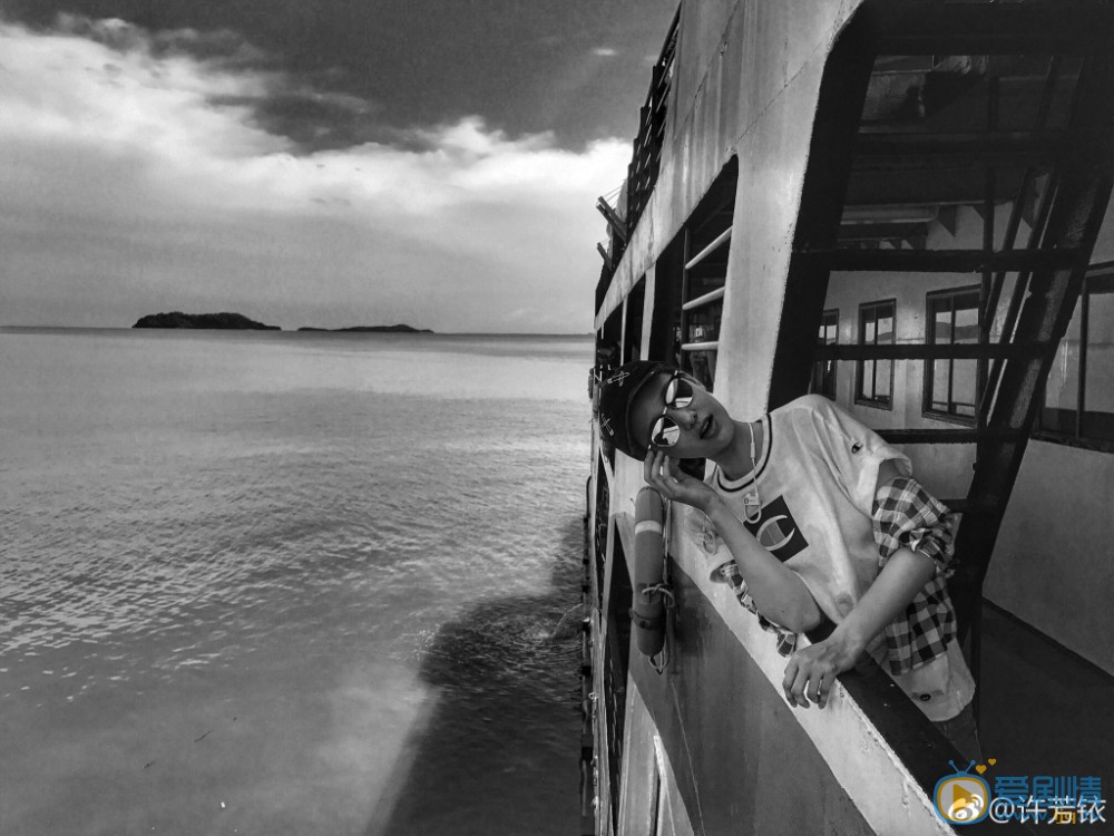 许芳铱海边写真 许芳铱高清写真_许芳铱高清剧照