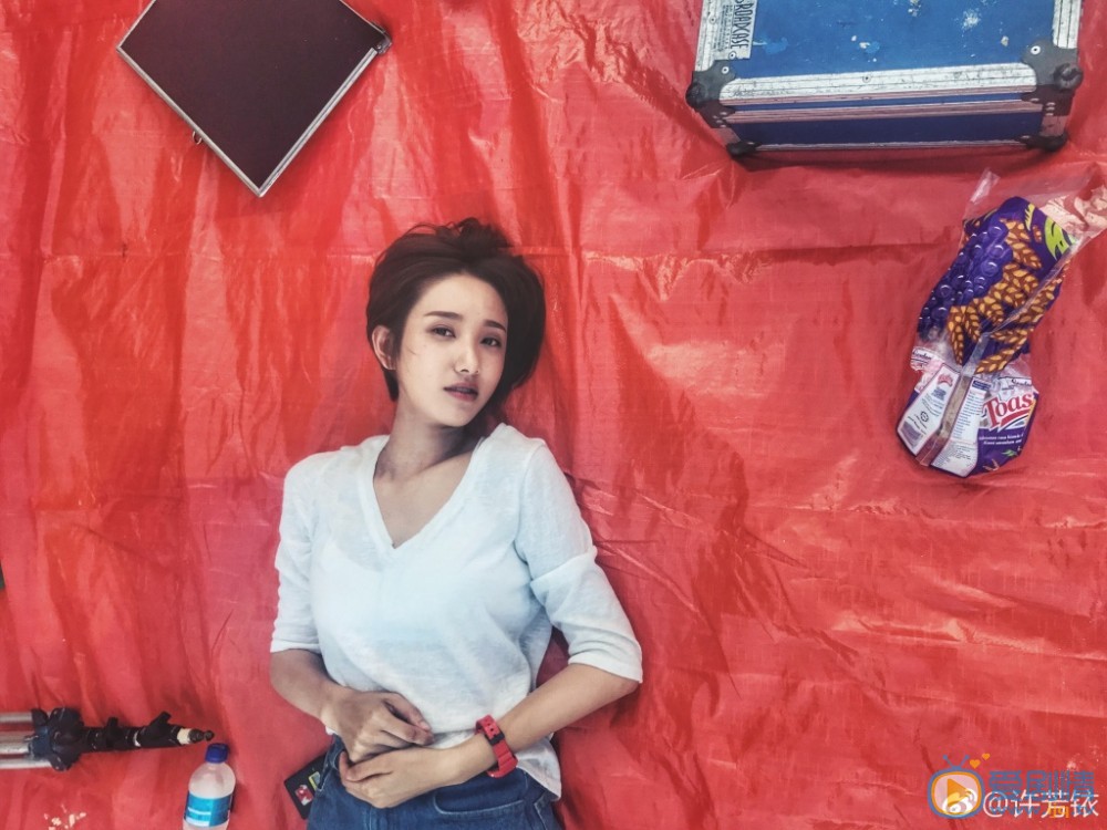 许芳铱街拍写真 许芳铱高清写真_许芳铱高清剧照