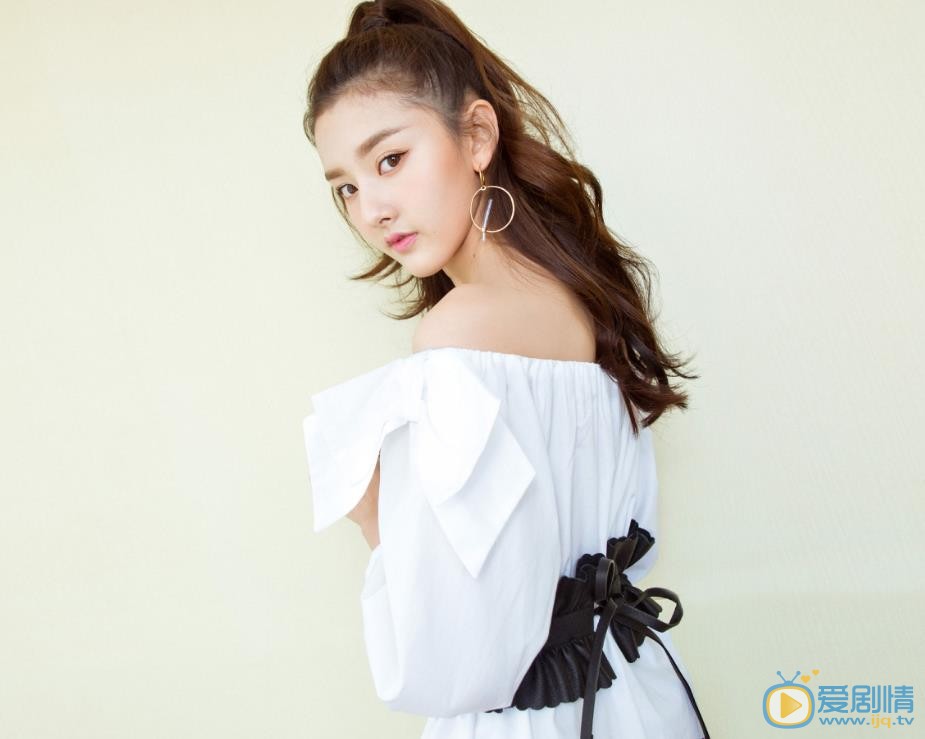 宋祖儿和舒畅是什么关系？宋祖儿真的是舒畅表妹吗？舒畅宋祖儿微博取关闹掰是怎么回事？