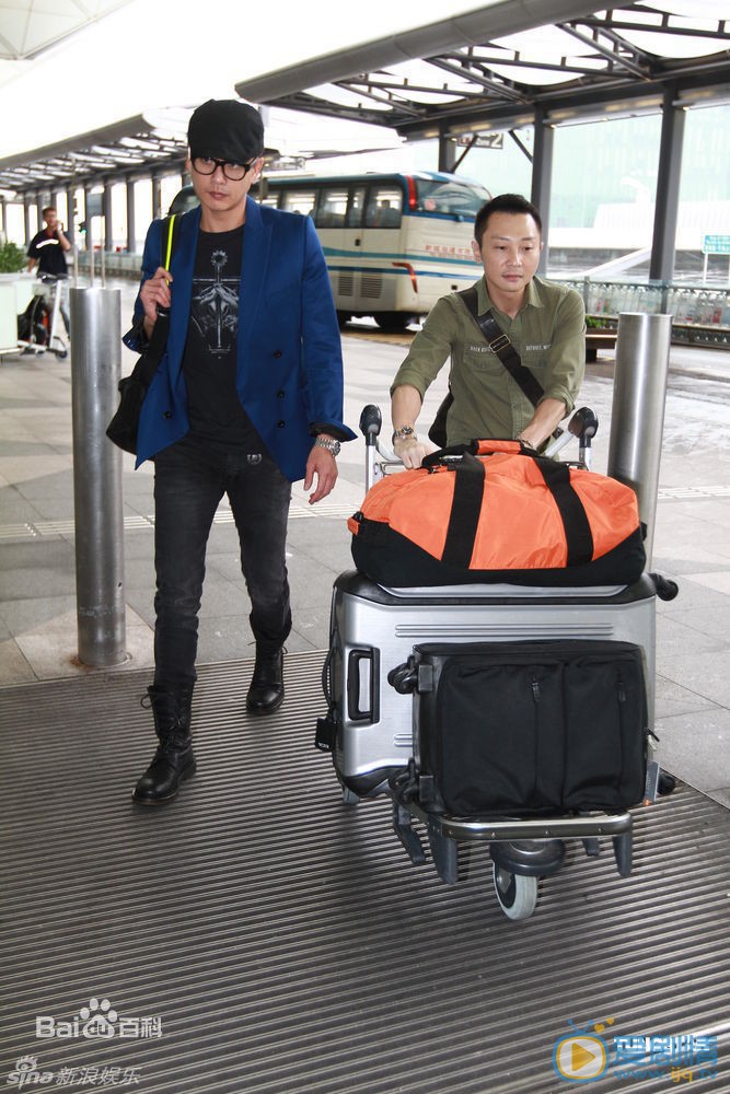 黄宗泽路透街拍 黄宗泽高清写真_黄宗泽高清剧照