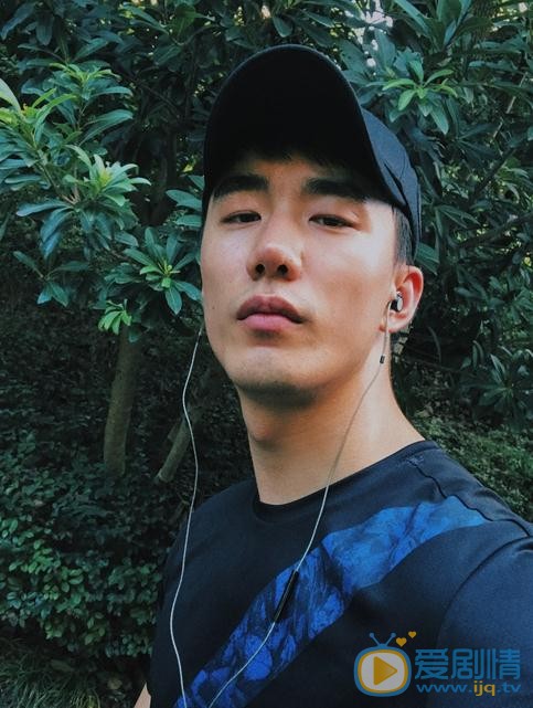 李燊生活照 李燊高清写真_李燊高清剧照