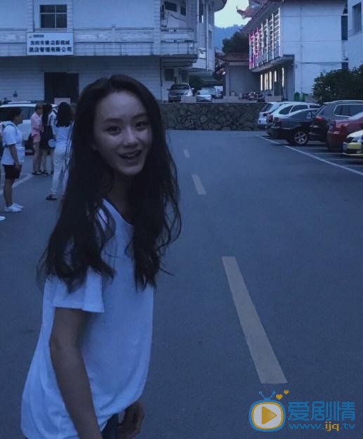 邓欣街拍写真 邓欣高清写真_邓欣高清剧照