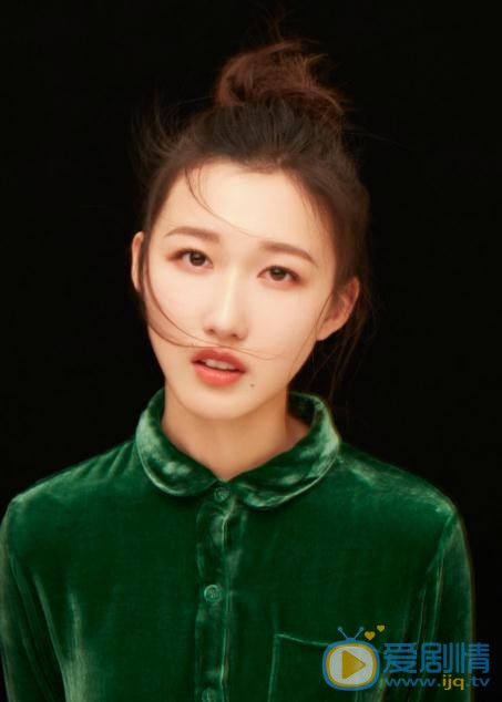 谢林彤绿色写真 谢林彤高清写真_谢林彤高清剧照