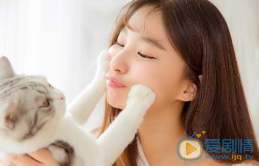 戚蓝尹写真《猫》 戚蓝尹高清写真_戚蓝尹高清剧照
