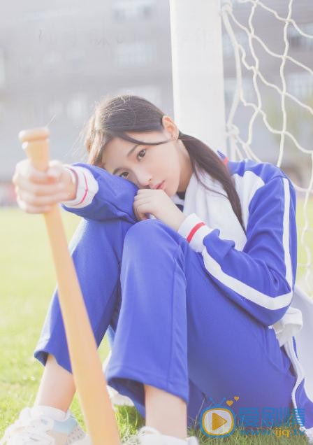 戚蓝尹制服写真 戚蓝尹高清写真_戚蓝尹高清剧照