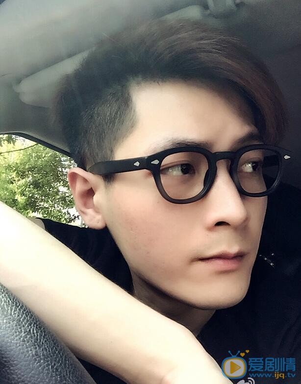 郑龙生活照 郑龙高清写真_郑龙高清剧照