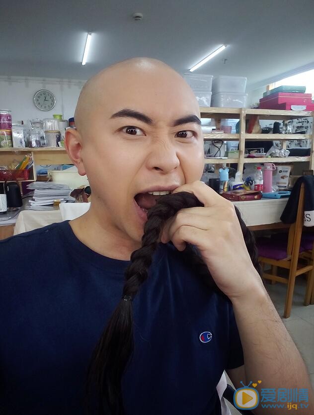 成浚文生活照 成浚文高清写真_成浚文高清剧照