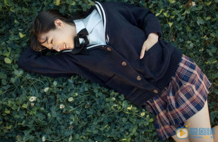 杨净如制服写真 杨净如高清写真_杨净如高清剧照