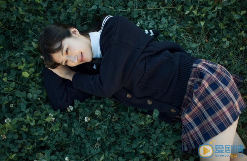 杨净如制服写真 杨净如高清写真_杨净如高清剧照