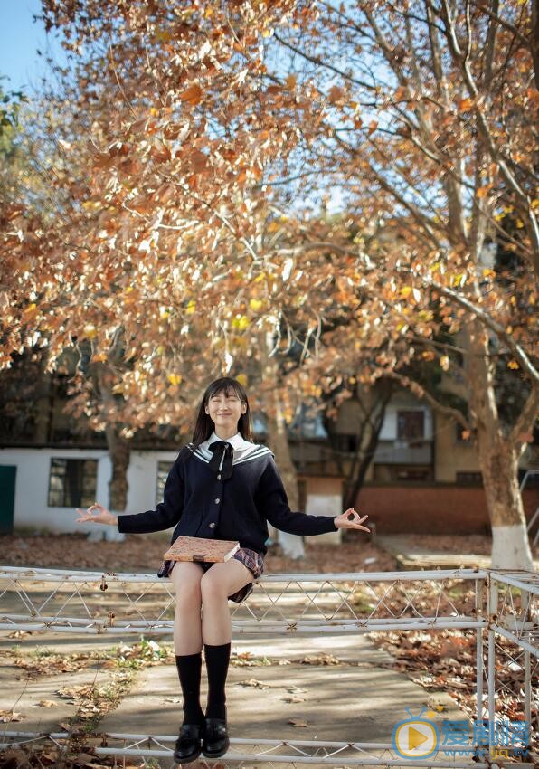 杨净如制服写真 杨净如高清写真_杨净如高清剧照