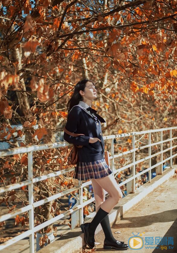 杨净如制服写真 杨净如高清写真_杨净如高清剧照