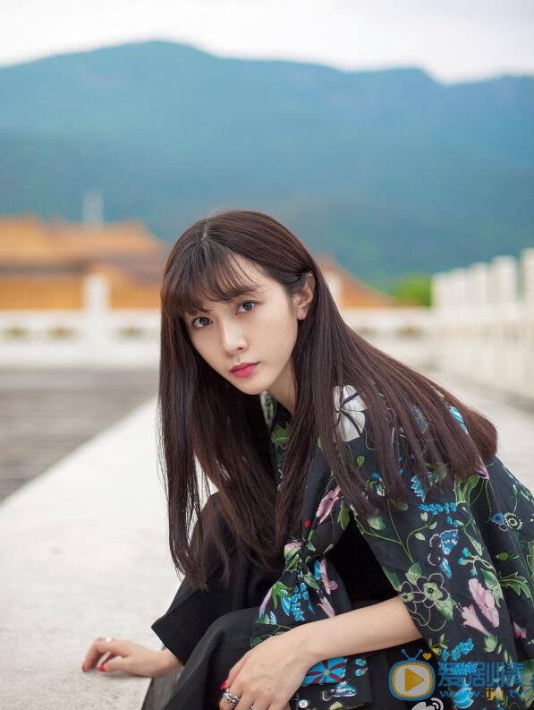 李小娇街拍写真 李小娇高清写真_李小娇高清剧照