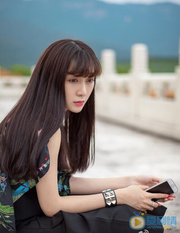 李小娇街拍写真 李小娇高清写真_李小娇高清剧照