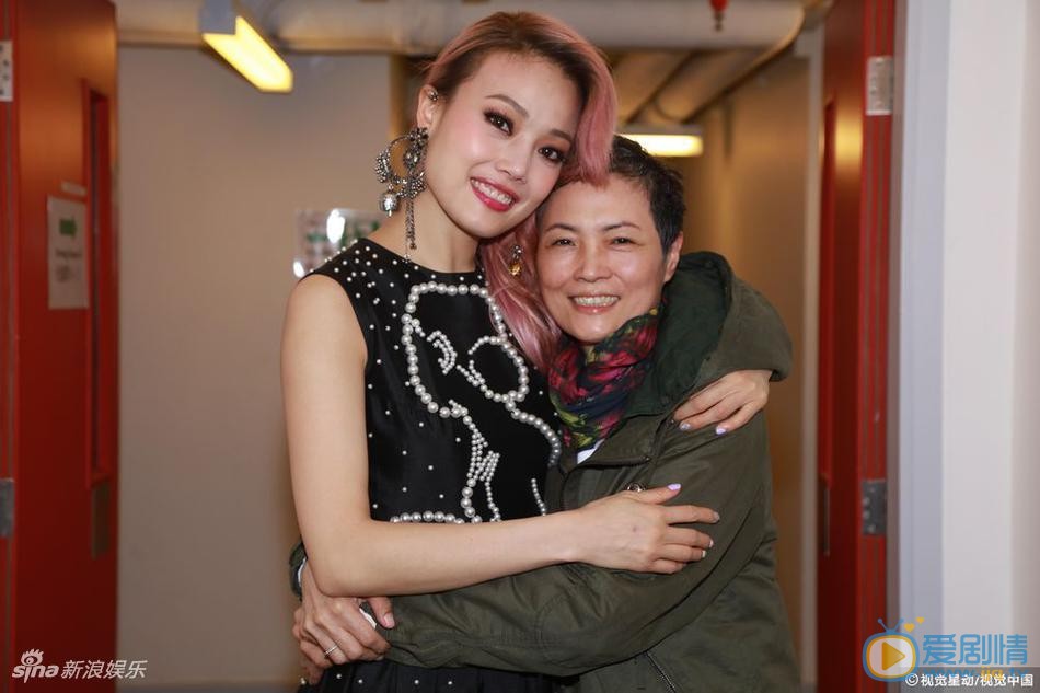 容祖儿明星合照 容祖儿高清写真_容祖儿高清剧照