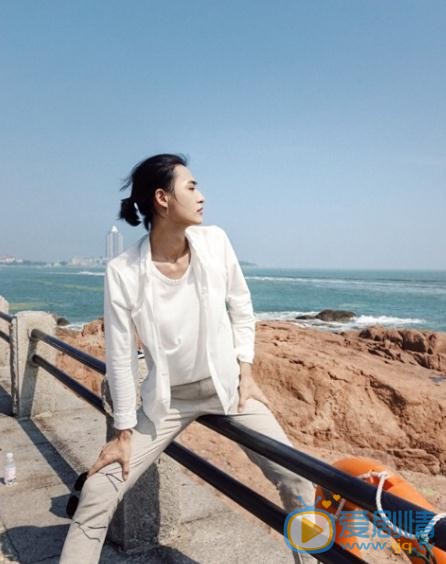 胡潇灵海边写真 胡潇灵高清写真_胡潇灵高清剧照