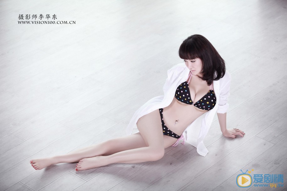 郑亦桐性感比基尼 郑亦桐高清写真_郑亦桐高清剧照