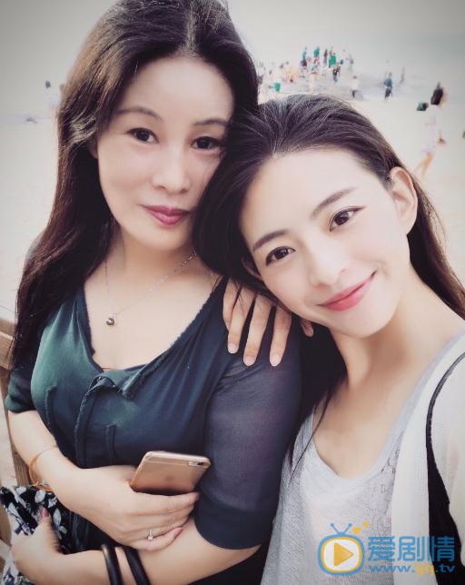 王薇母女照 王薇高清写真_王薇高清剧照